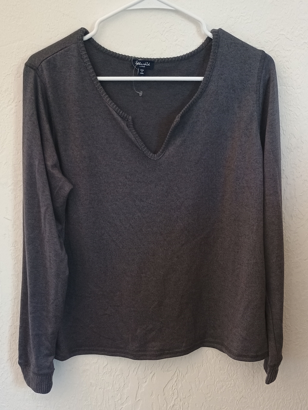 Splendid Charcoal Gray V‑Notch Long Sleeve Top